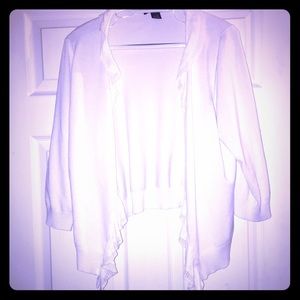 Thesis 2X Women’s cardigan. White with ruffle trim